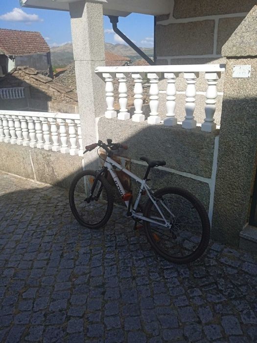 Bicicleta (B`Twin Rockrider 300)