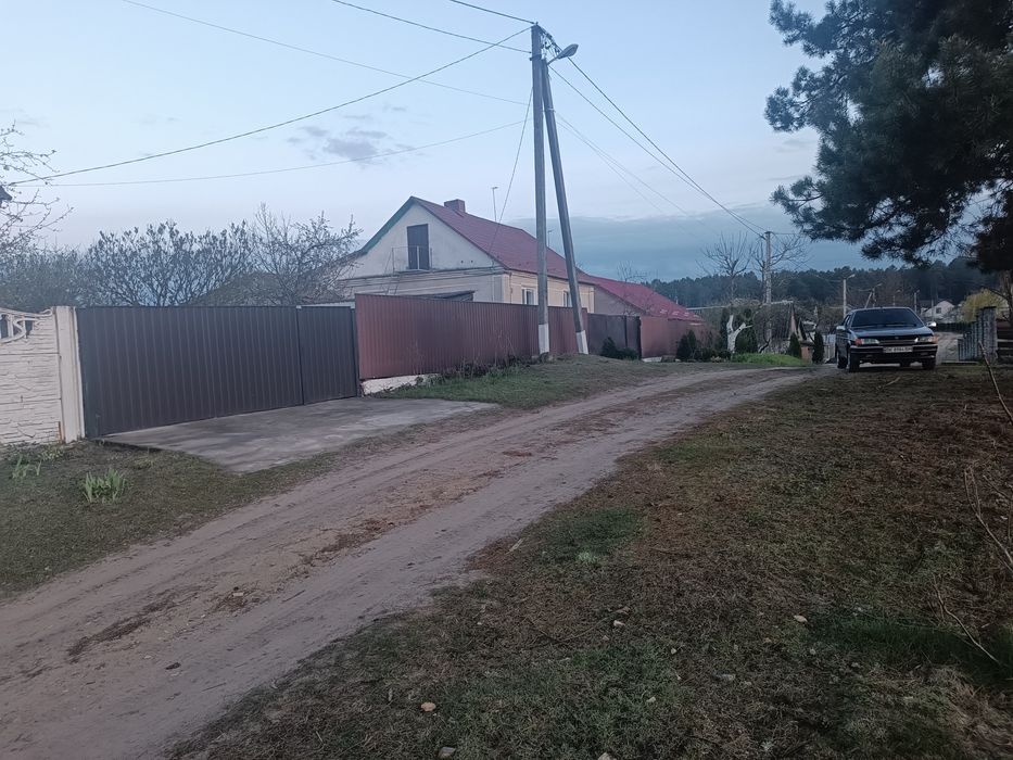 Велика рівна земельна ділянка
