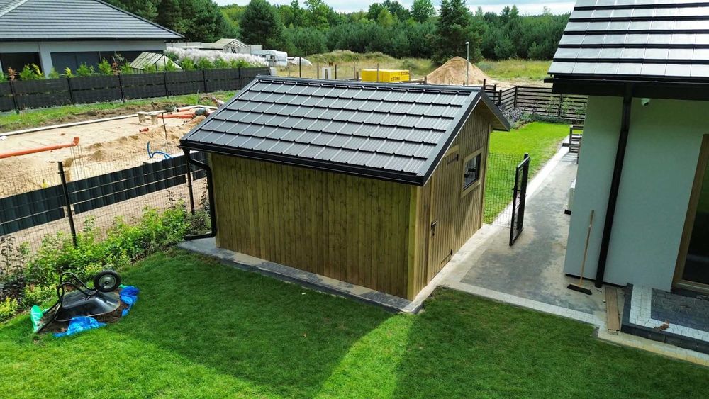 Nowoczesny domek gospodarczy 3,5 × 4 m – C24, blachodachówka, montaż