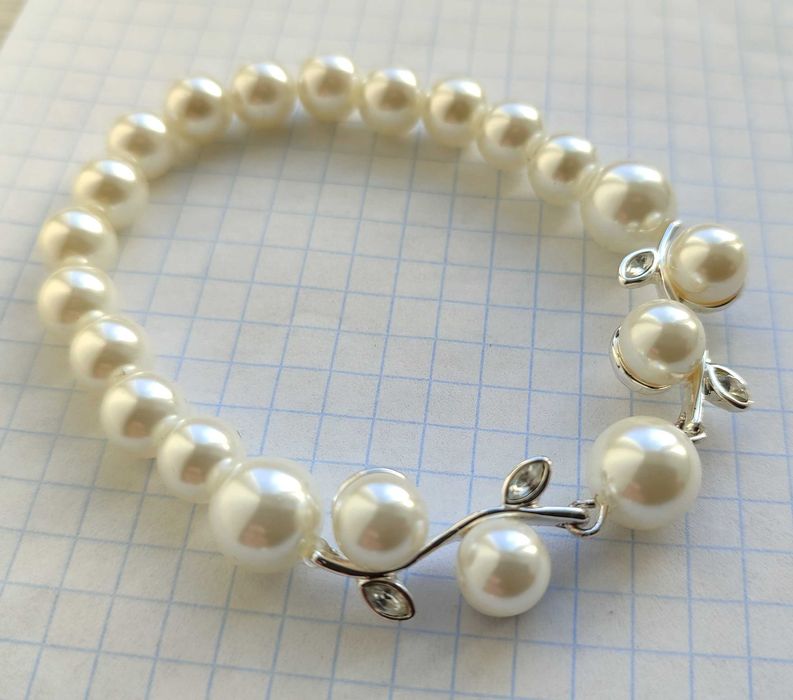 Бижутерия, украшения AVON Эйвон, колье браслеты серьги 2013, 2017 г.