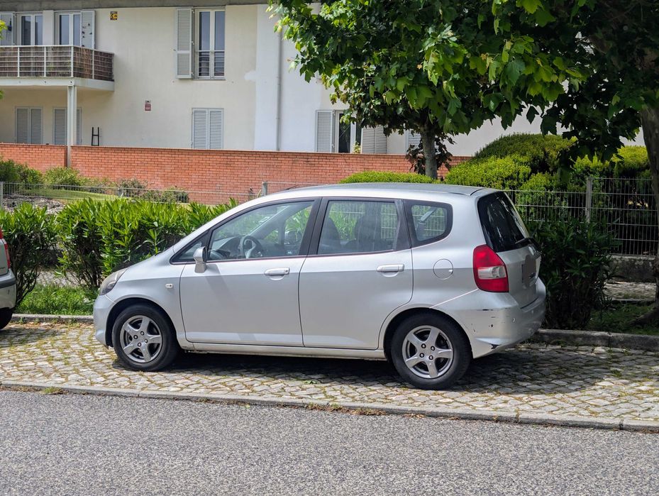 Honda Jazz Cool 1.2 2007 | 130.000km | Nacional | Inspeção válida