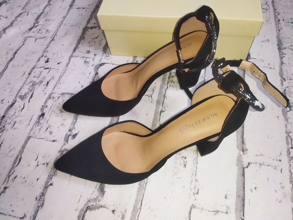 Buty damskie 38 Diamantique