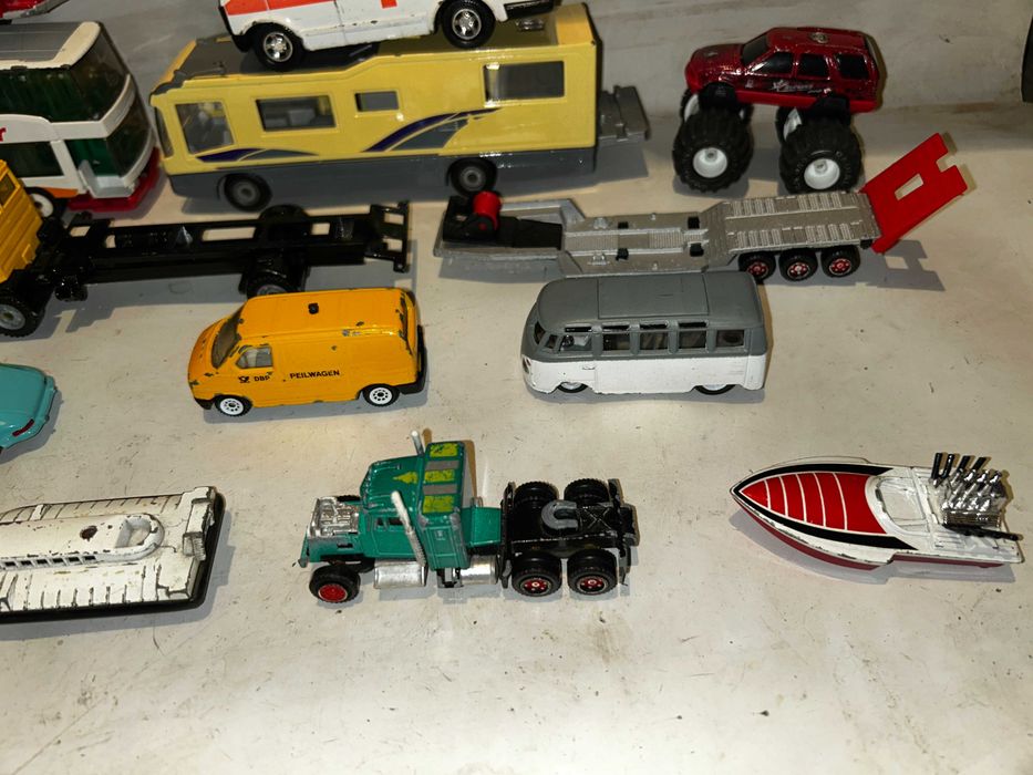 Autka,samochodziki MATCHBOX,Siku,MAJORETTE,Welly - 20 sztuk