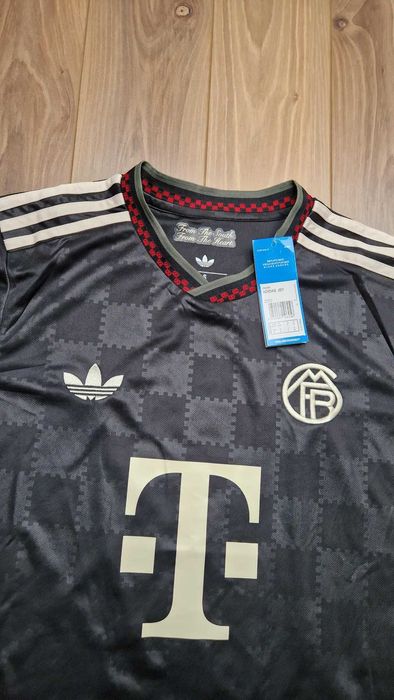 Koszulka wyjazdowa Bayern monachium 2025/2026 rozmiar S