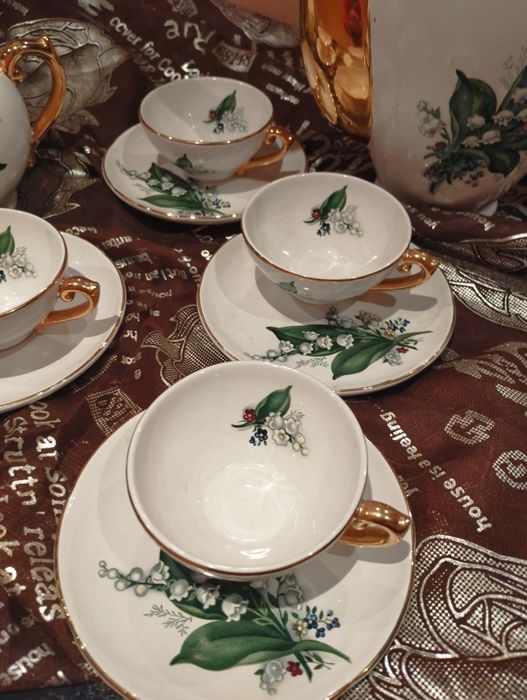 Conjunto de café de porcelana Louçarte  fina e delicada