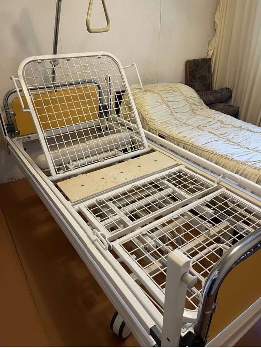 Медичне багатофункціональне ліжко