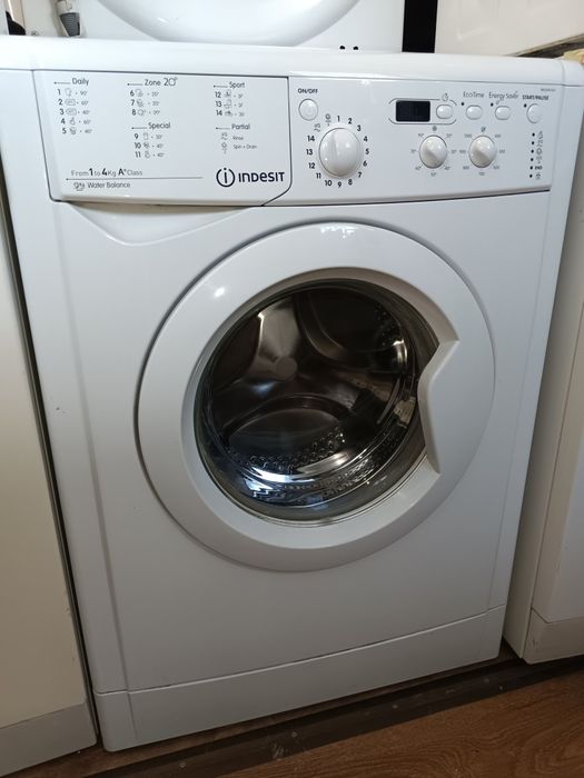 Стиральная машина б/у Indesit в рабочем состоянии iwud4105