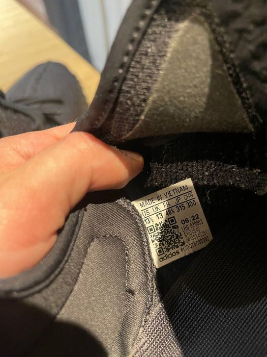 adidas Yeezy boost 350 v2 Onyx 48 2/3.