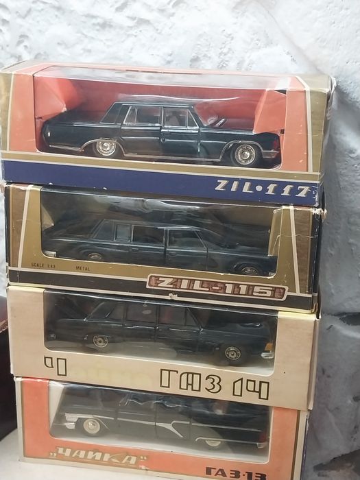 машинки 1:43 одним лотом
