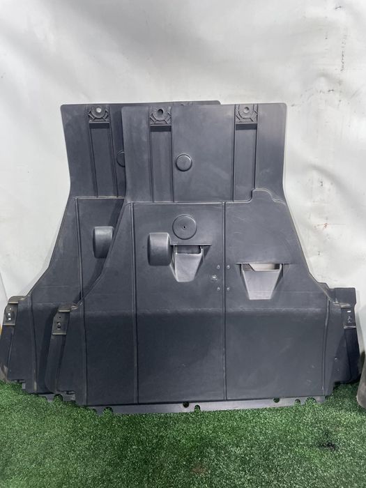 Захист двигуна Renault Megan 3 Scenic Рено Меган сценік картера новий