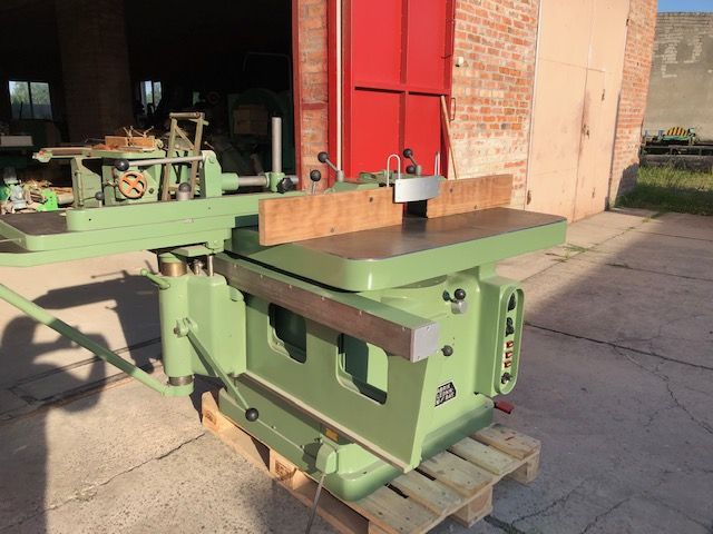 Станок вертикально-фрезерний з шипорізною кареткою фірми Hofmann