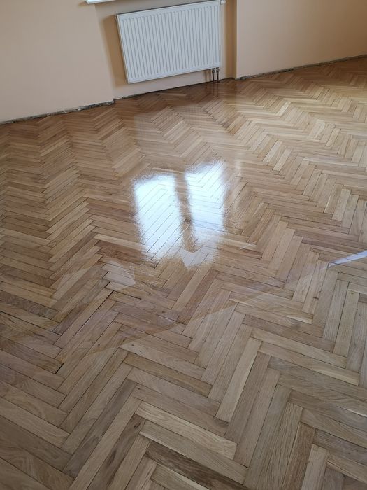 Cyklinowanie i lakierowanie,olejowanie,naprawy