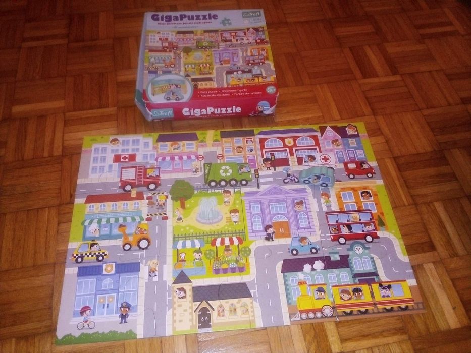 5 pudełek puzzli