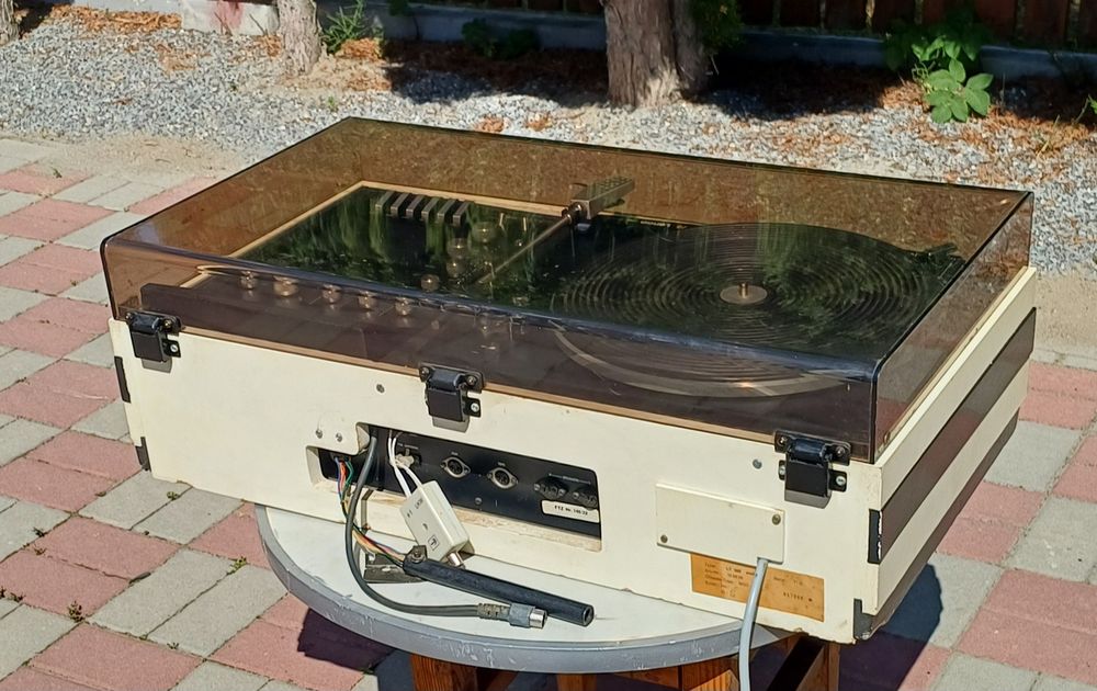 LT 360 konsola muzyczna gramofon Lenco L78 radio magnetofon