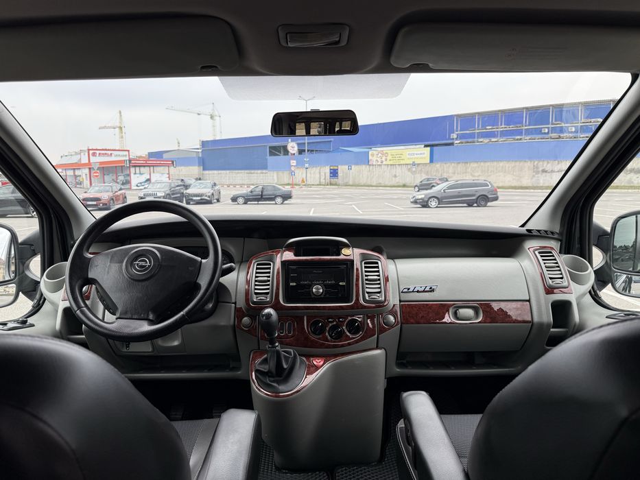 Бус Opel Vivaro 2009 Пасажир, Довга база (2.0 dCi) обмін, лізинг