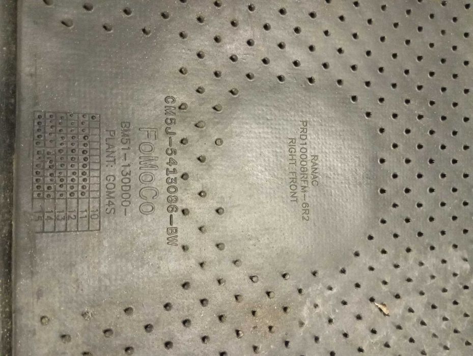 Комплект тканевых ковриков  FORD FOCUS MK3 11-18