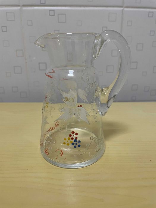 Caneca pequena pintada à mão