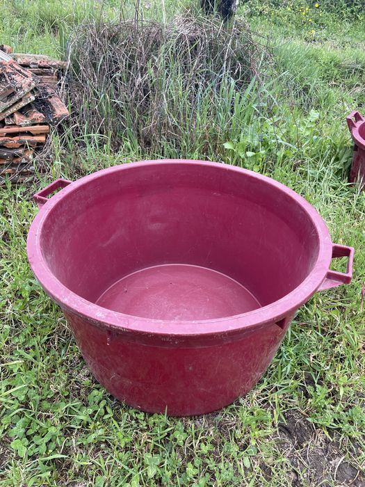 Dorna de plástico de 110L