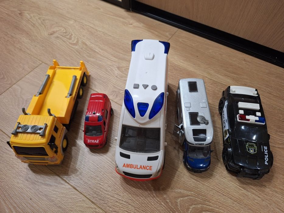 Zestaw autek. Służby. Policja, Ambulans, Straż.