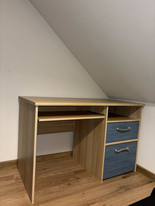 Komplet mebli do pokoju młodzieżowego