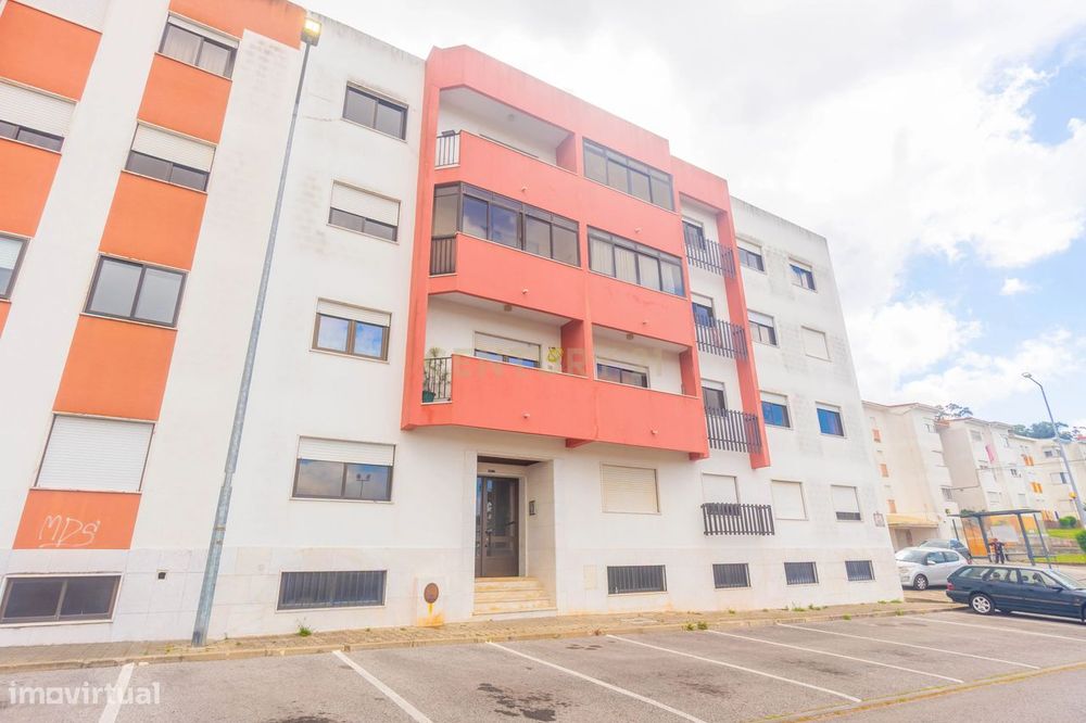 Apartamento T2 em Queluz (Pendão) com ou sem investimento!!
