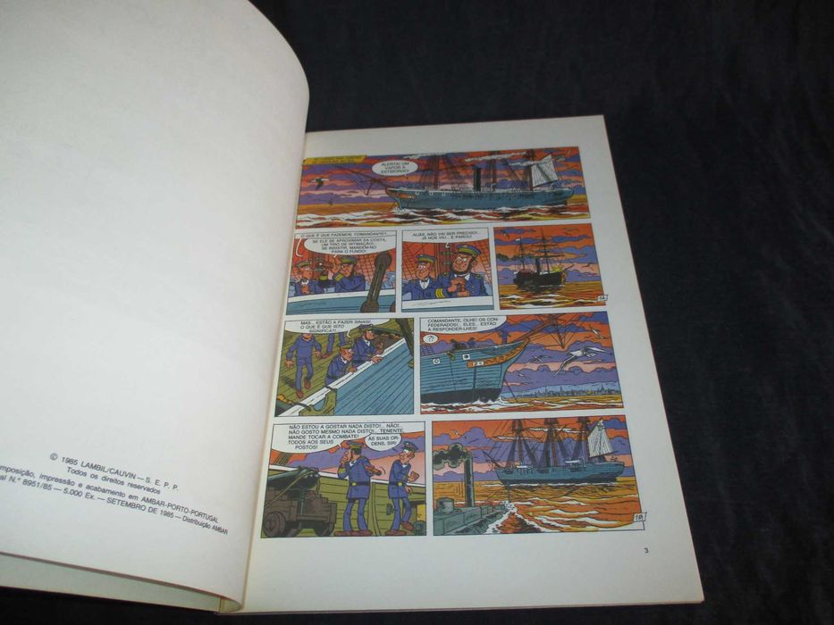 Livro BD Os Túnicas Azuis 4 O Submarino Edinter