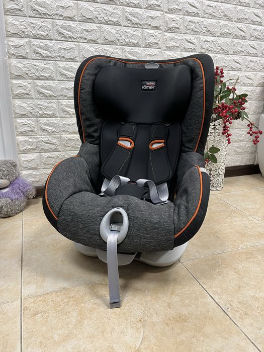 Автокрісло Britax Römer KING 2 Група 1 (9-18 кг) бу