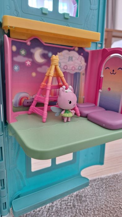 Casa de Bonecas da Gabby's Dollhouse Grande com Elevador, Sons, Personagens e Acessórios | Como Nova