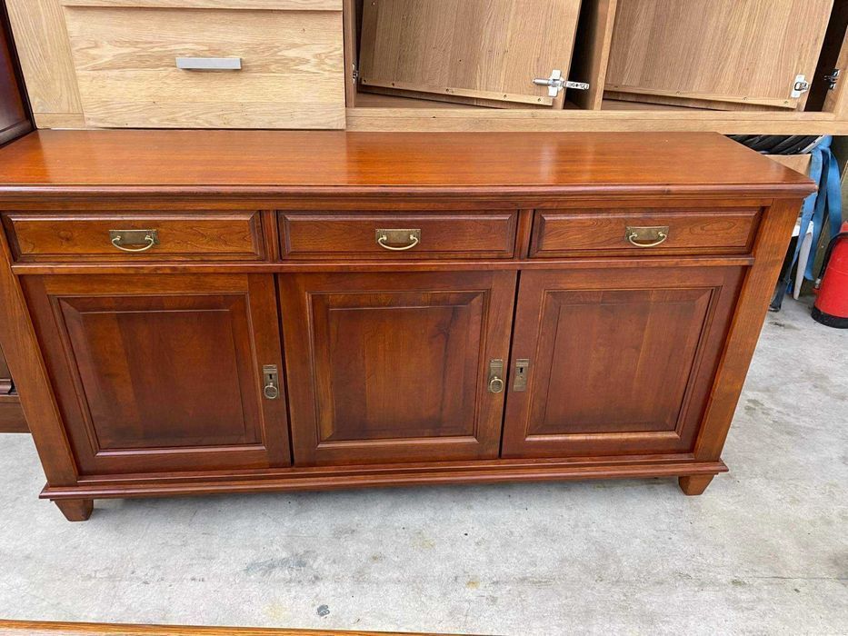 Komoda drewniana solidna zgrabna 3 drzwiowa elegancka FV DOWÓZ