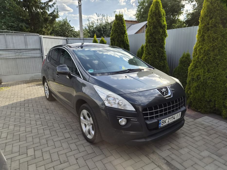 Peugeot 3008, 2010 рік