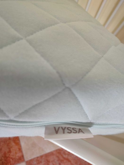 Berço/ cama de bebe com colchão