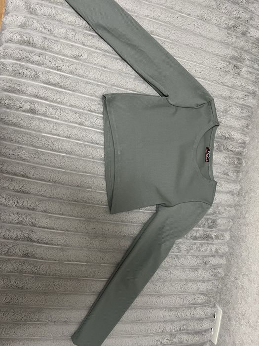 Топи по 80грн  розмір С-М