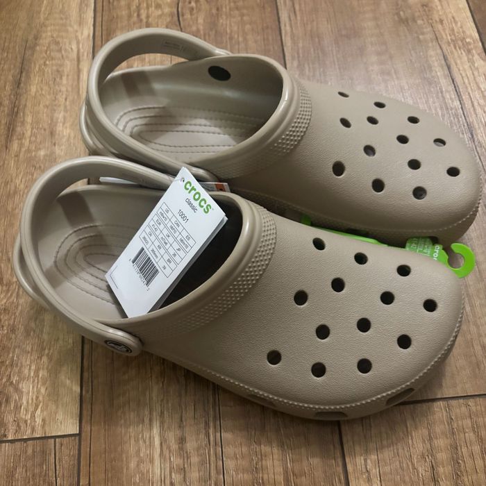Шльопанці койот крокси Crocs Classic
