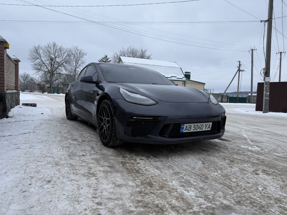 Tesla model 3 Perfomance