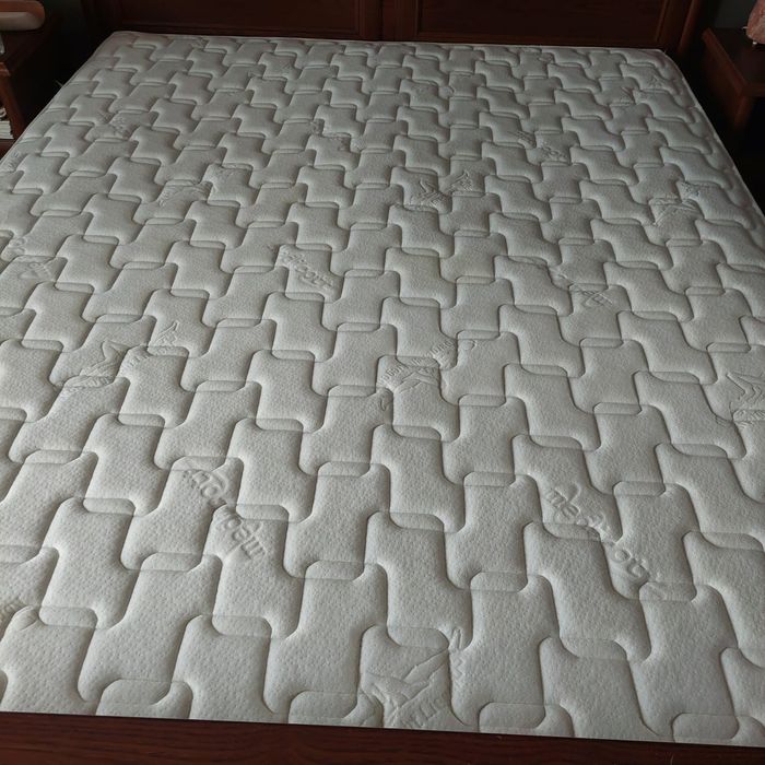 Porządny  materac KOŁO  M&K Foam  Medicott