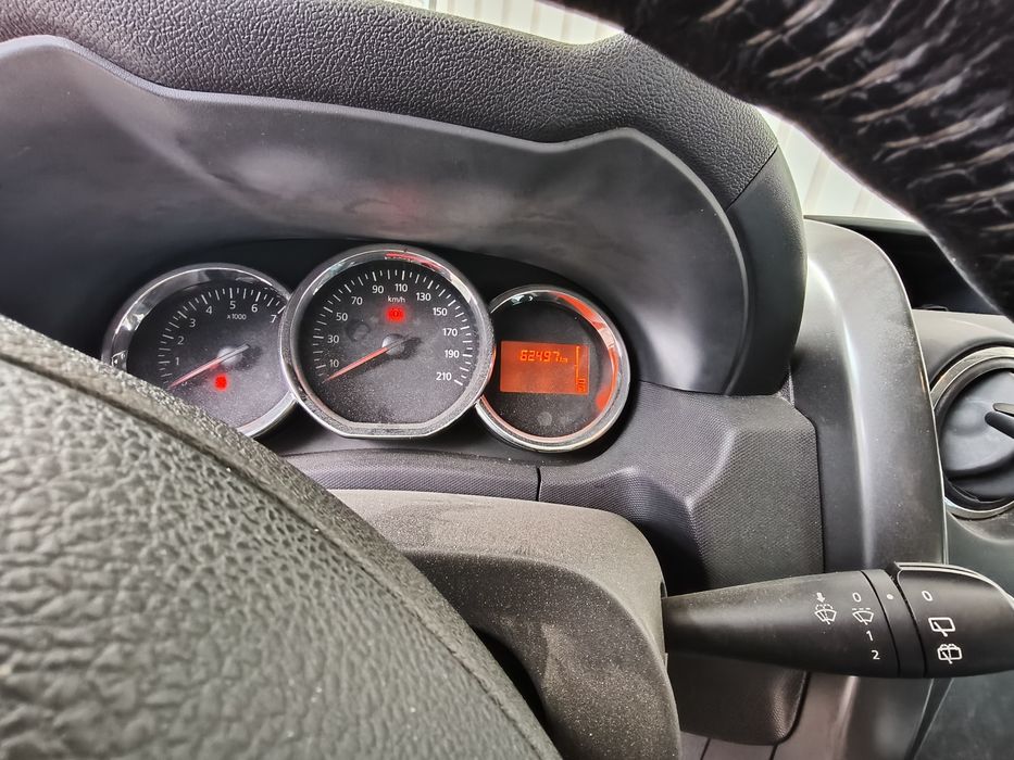 Dacia Duster  só com 64000 — photo 4
