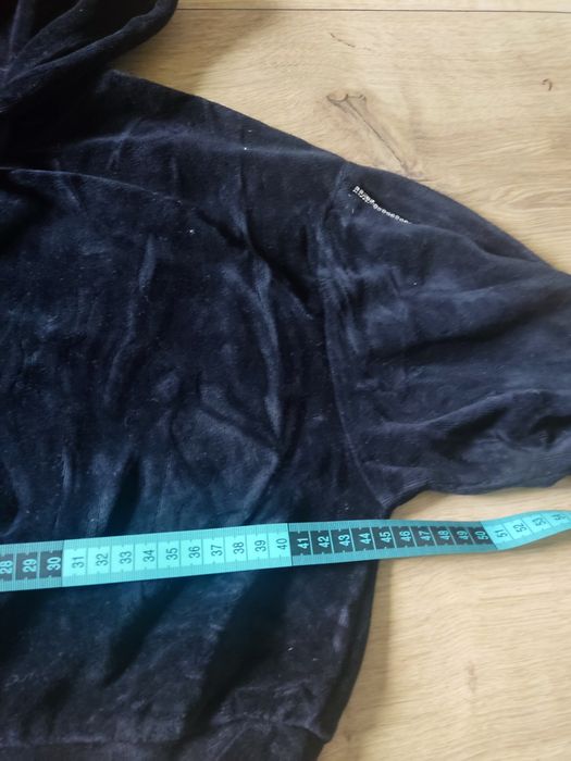 Bershka bluza aksamitna z kapturem sweter welurowy Crop