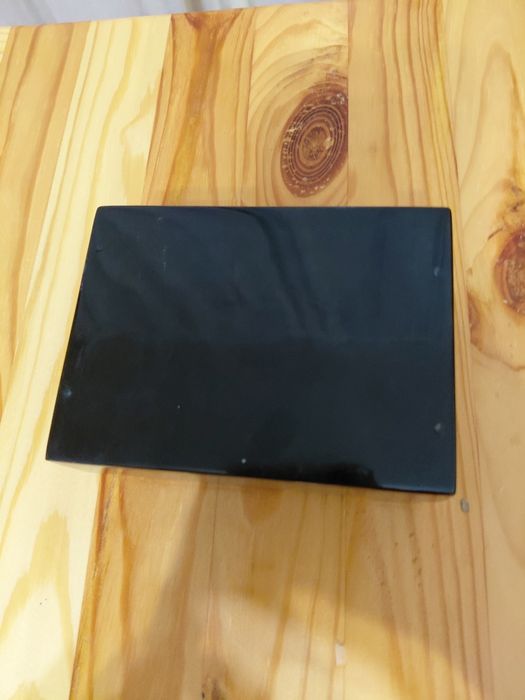 Шкатулка украшена жемчугом