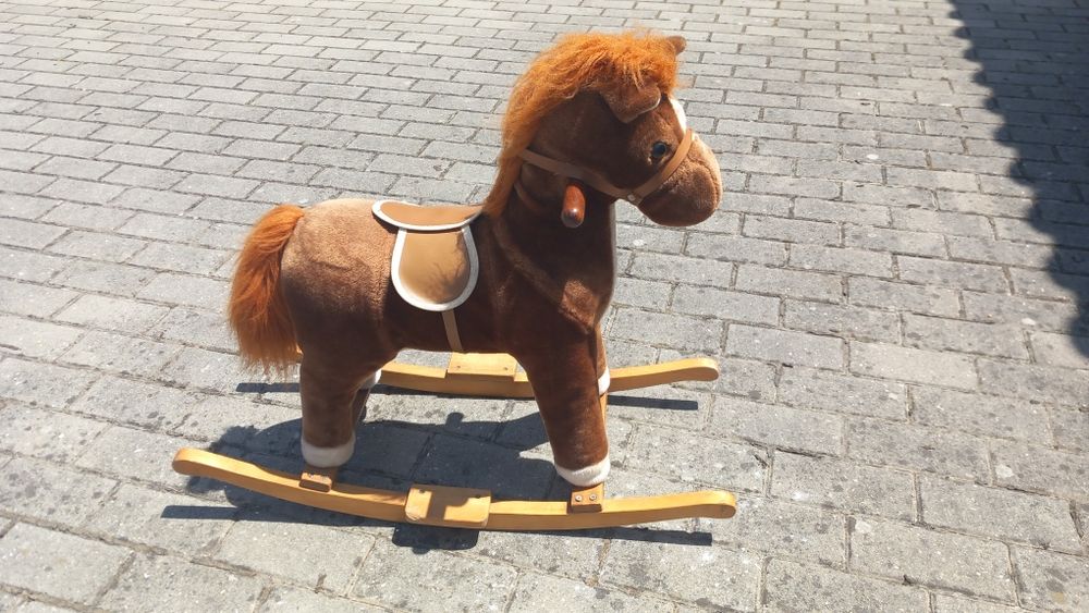 Cavalinho de madeira