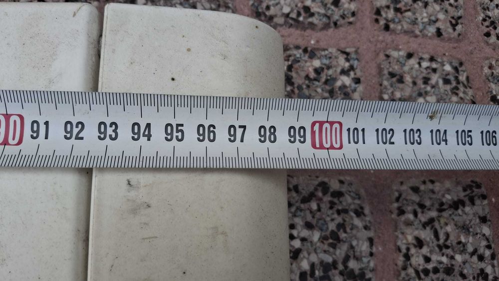 Estendal de recolher com 35 cm aberto e 1 m de largura