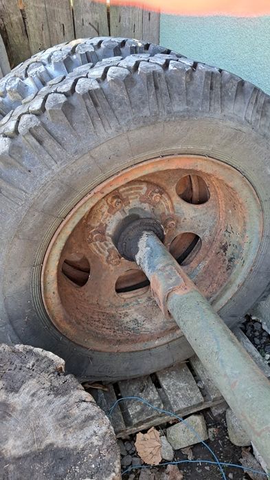 Вісь з колесами напівпричіпа для ГАЗ-52