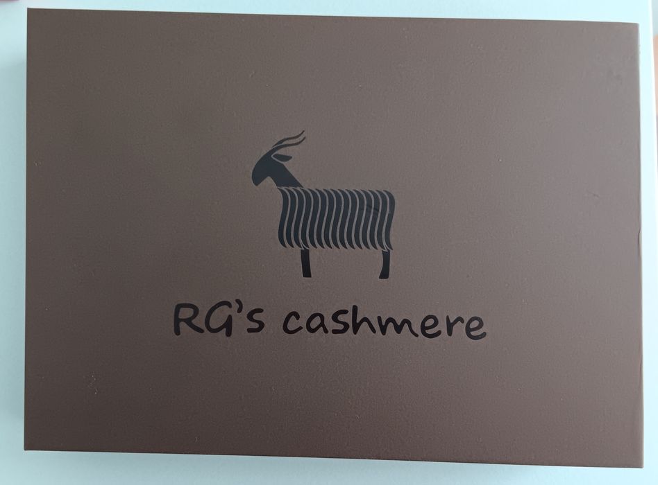 Cachecol em cashmere - novo com etiqueta