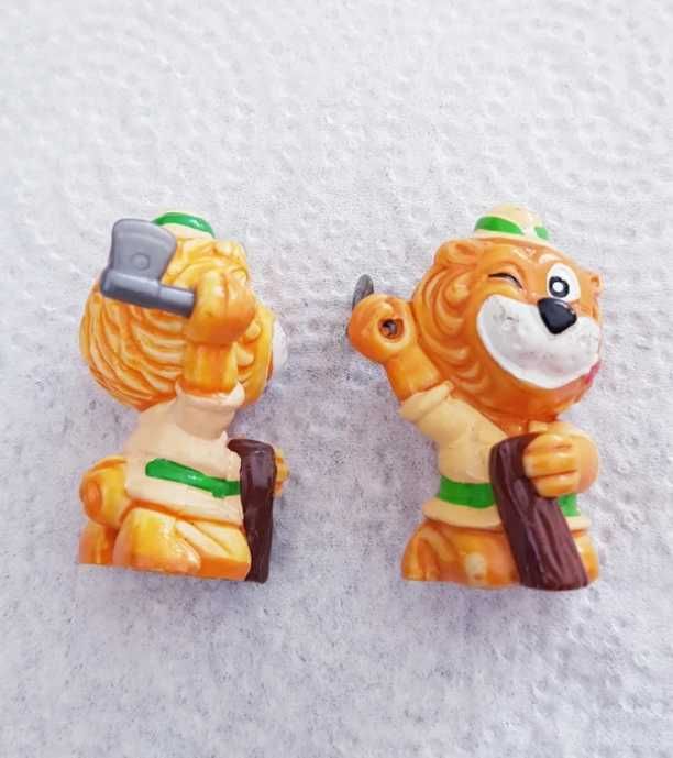 Lew Drwal z pniem i siekierą figurka Kinder surprise