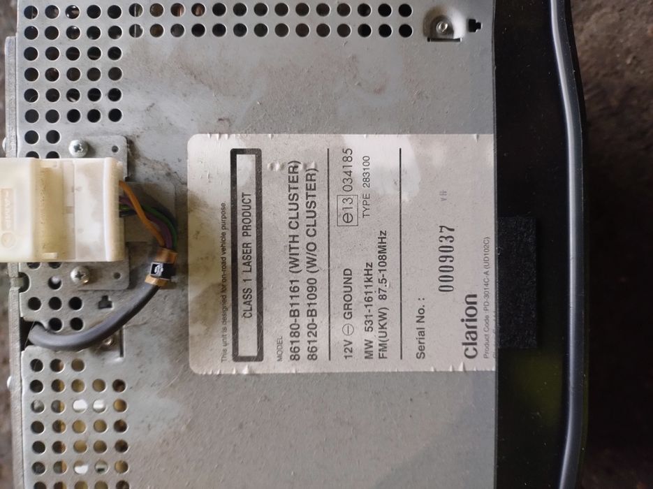 Radio z CD Clarion Daihatsu Sirion II Wysyłka