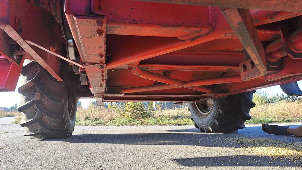 Продам комбаїн Massey Ferguson 530L