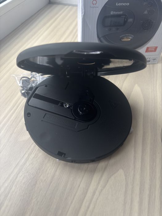CD плеер Lenco CD-300BK bluetooth cd player