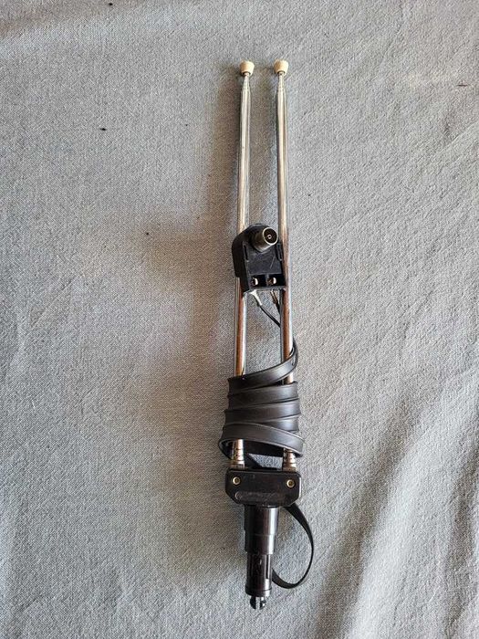 Portable TV Antenna64738265478146120