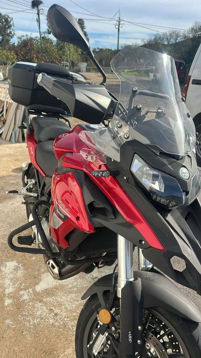 Benelli 502 semi-nova, pouca usada