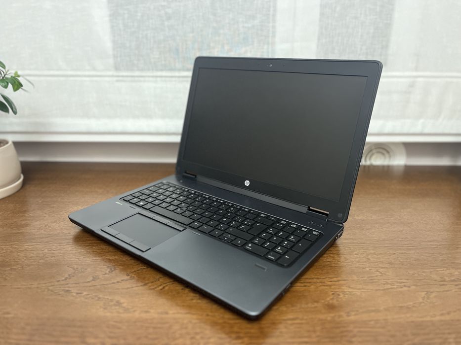 HP ZBook 15 / i7 / 16GB / SSD 1TB / Nvidia Quadro / Windows 11 Pro