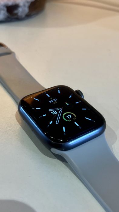 Apple Watch Series 5 40mm + Carregador